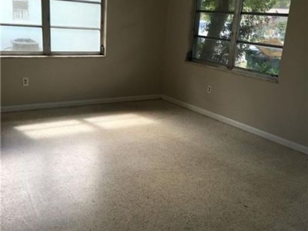 914 San Remo AVE , NAPLES, FL 34104