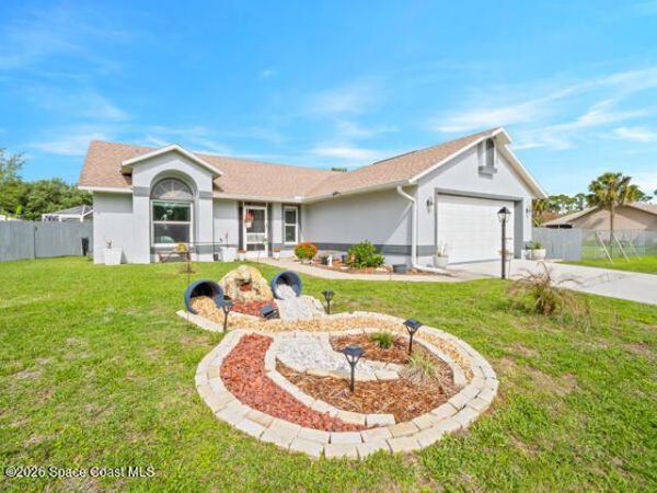 1670 Barnes Avenue NW , Palm Bay, FL 32907