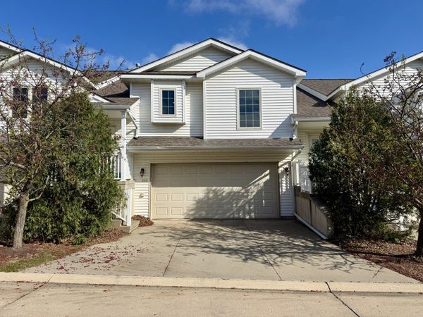 150 Early Moon Drive , North Liberty, IA 52317