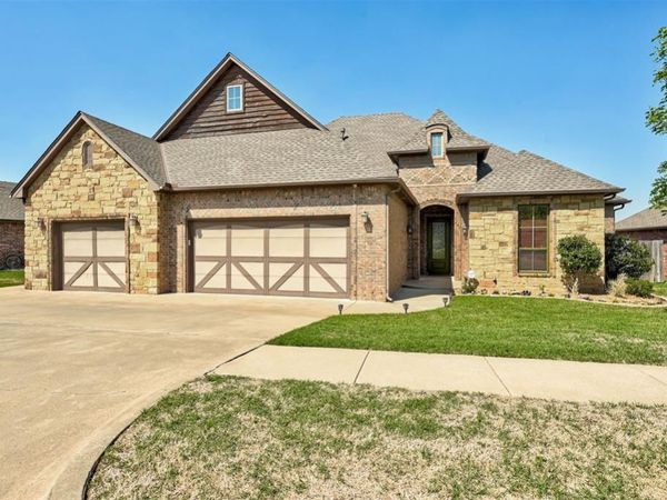 11805 Glenhurst Boulevard, Oklahoma City, OK 73162