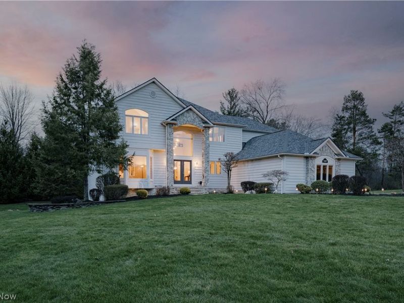 28495 Blue Pond Trail, Solon, OH 44139 Photo 2