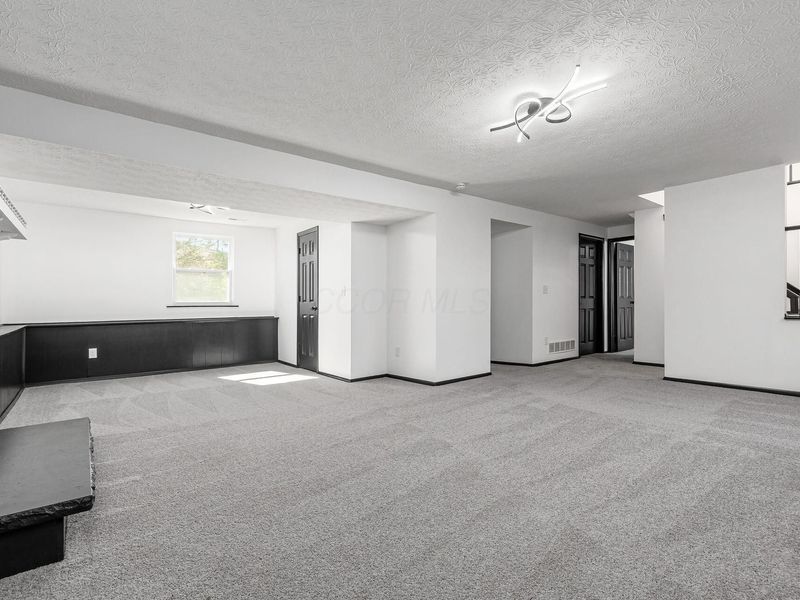 1028 Newfields Lane , Westerville, OH 43081 Photo 33