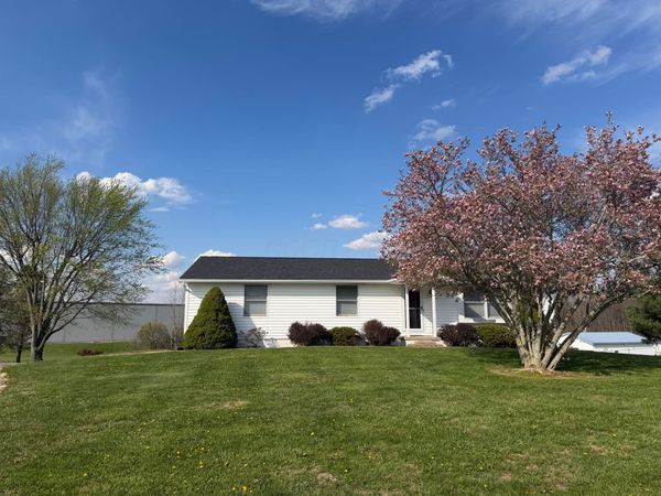 3585 Old Wheeling Road , Zanesville, OH 43701