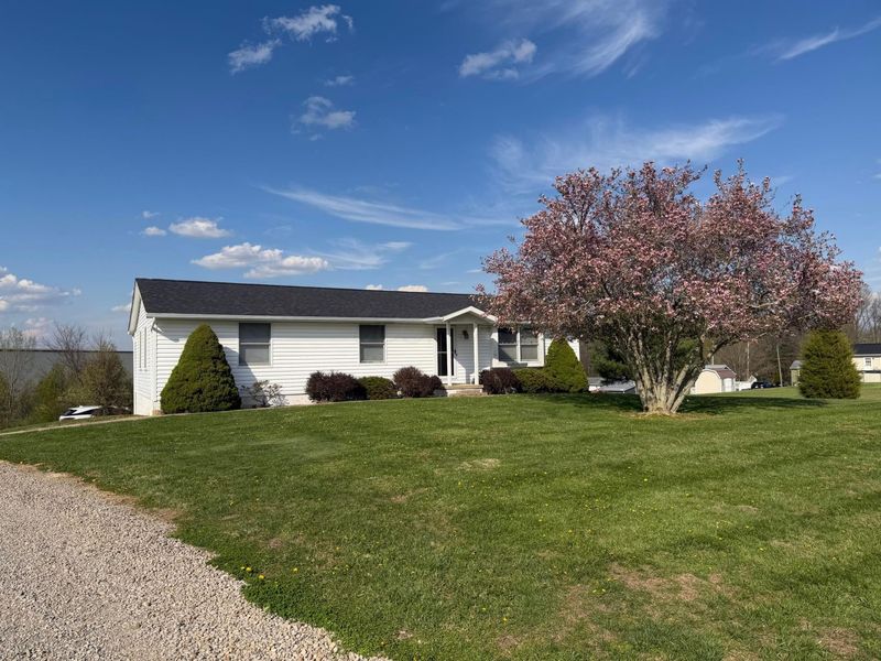 3585 Old Wheeling Road , Zanesville, OH 43701 Photo 2