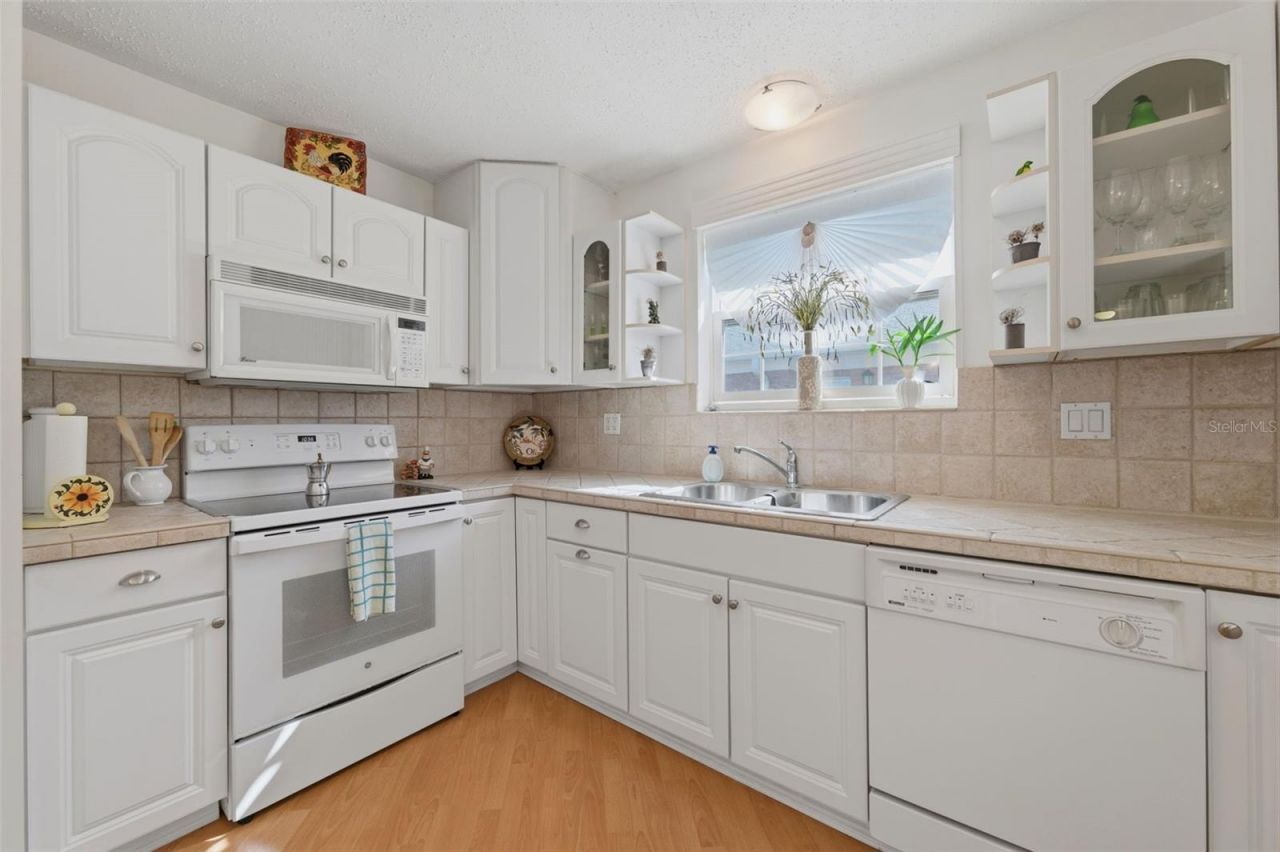 3810 37th Street S, Unit 63, Saint Petersburg, FL 33711 Photo