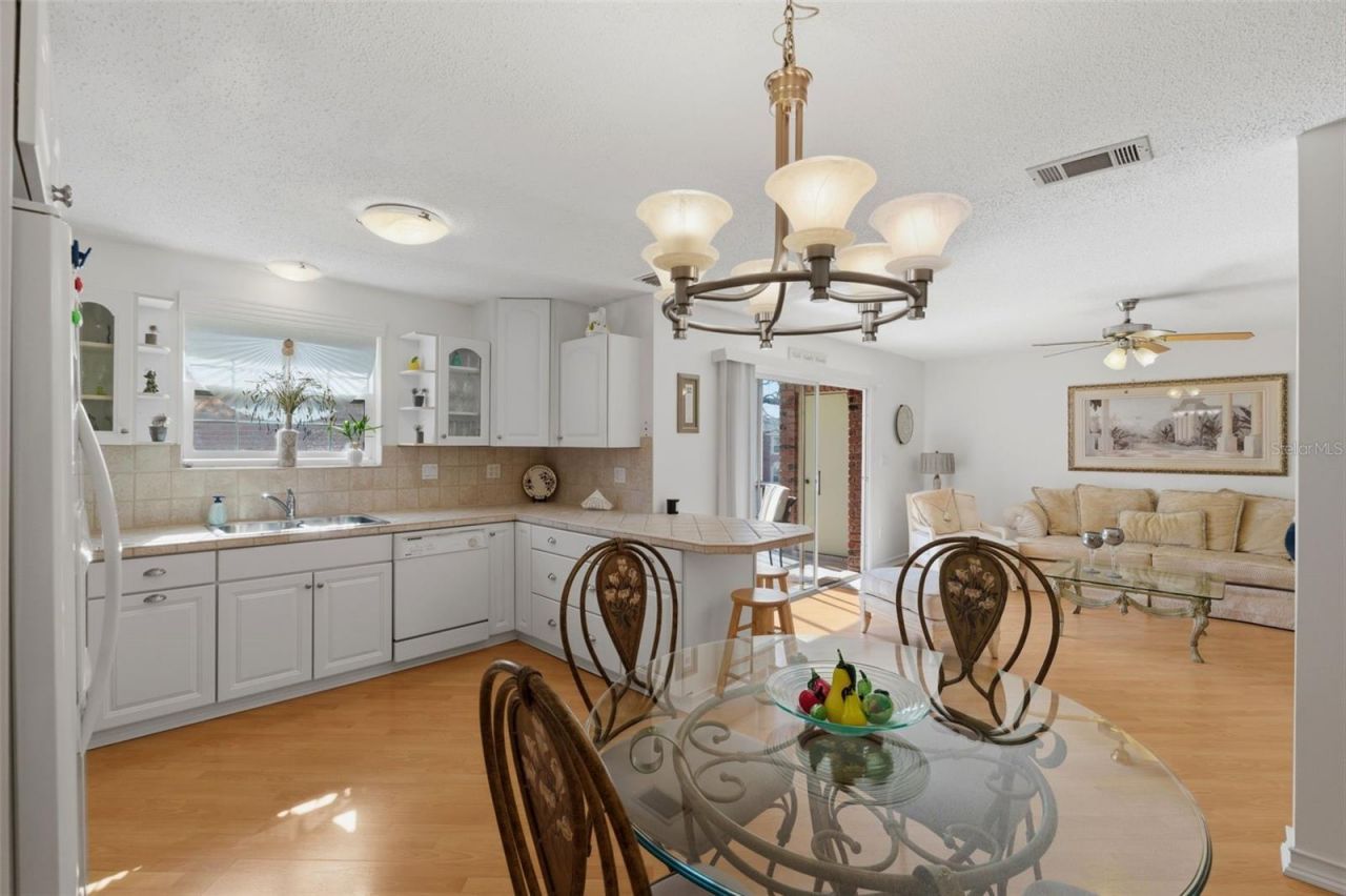 3810 37th Street S, Unit 63, Saint Petersburg, FL 33711 Photo
