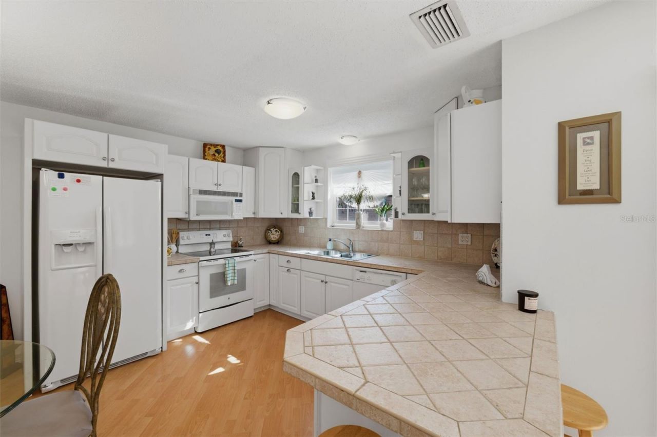3810 37th Street S, Unit 63, Saint Petersburg, FL 33711 Photo