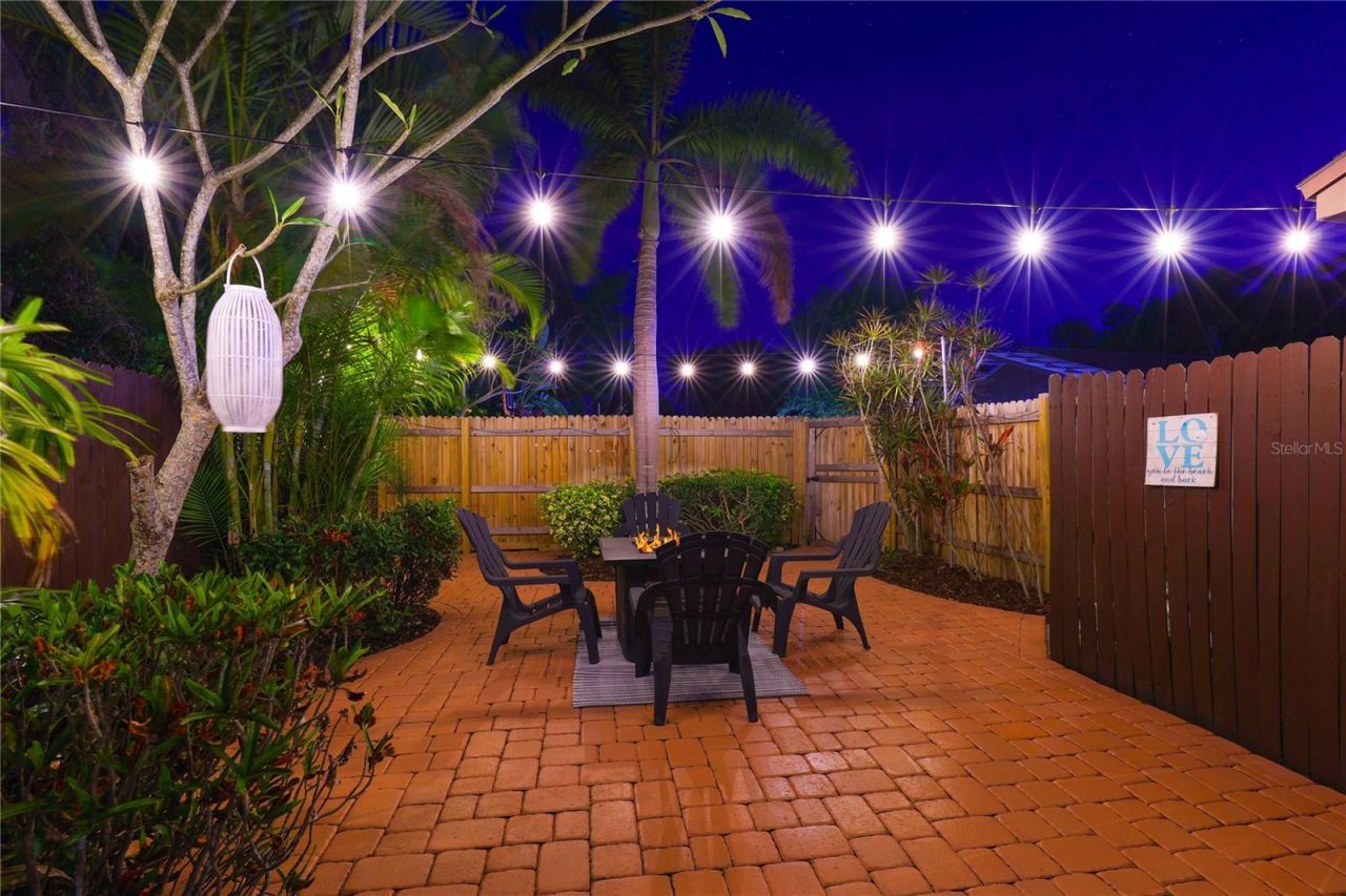 8233 Forest Circle, Seminole, FL 33776 Photo