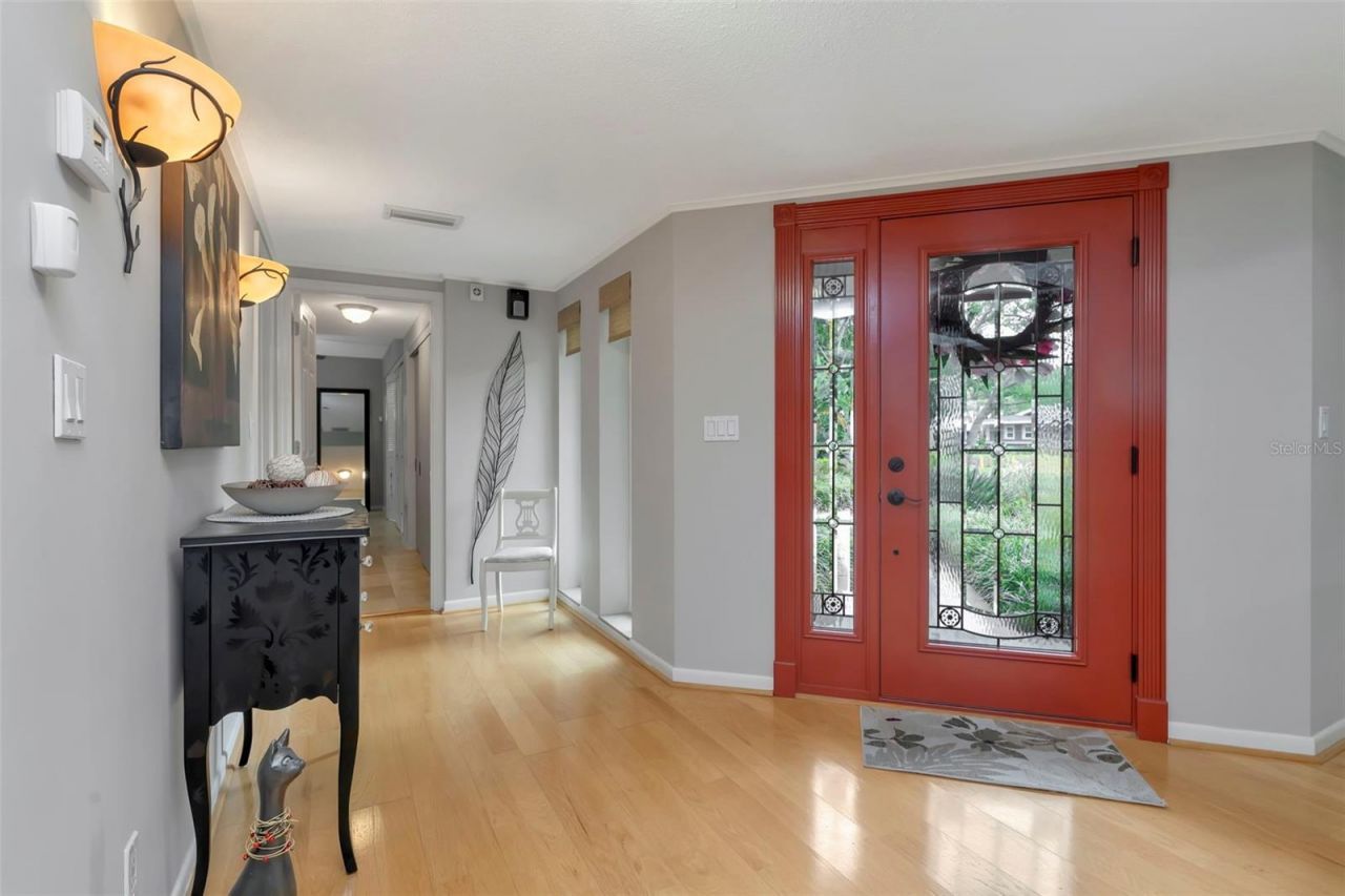 8233 Forest Circle, Seminole, FL 33776 Photo