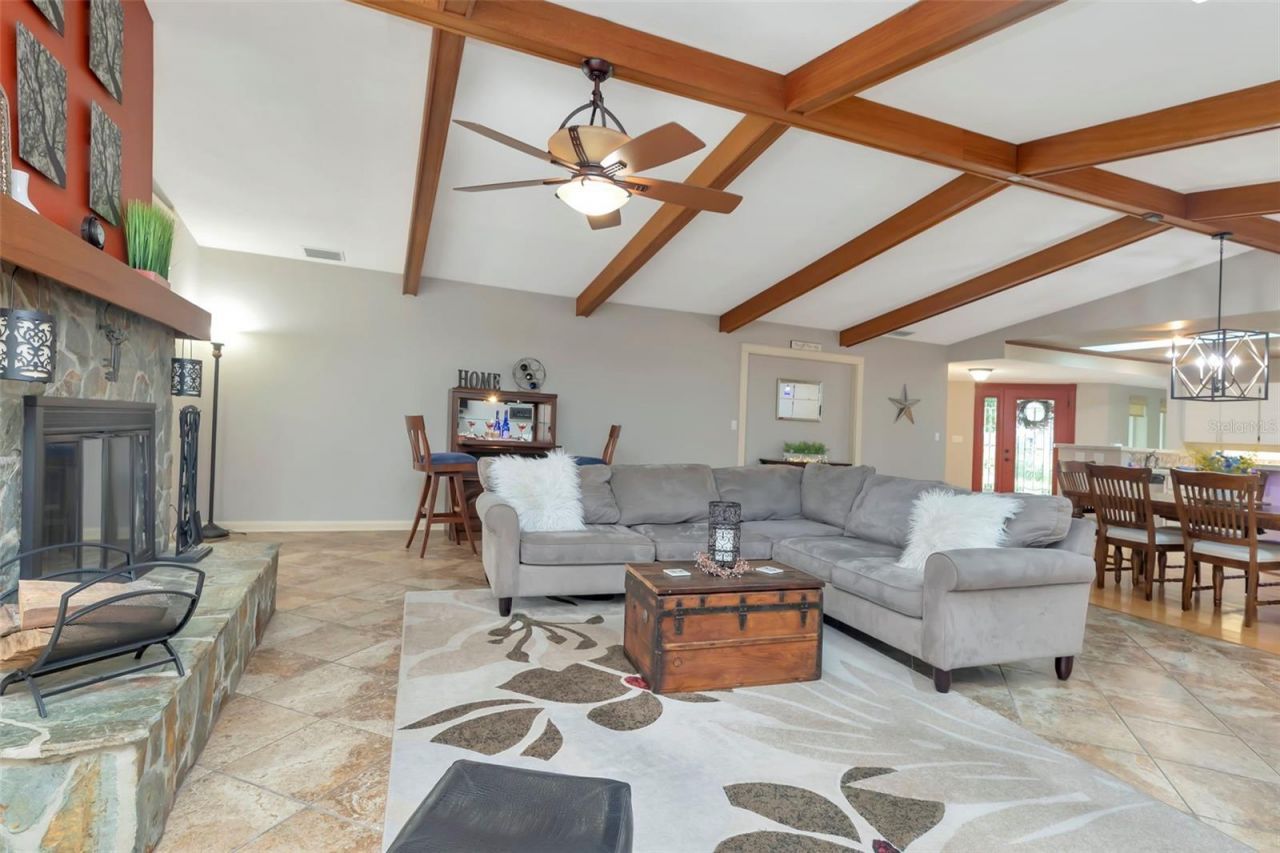 8233 Forest Circle, Seminole, FL 33776 Photo