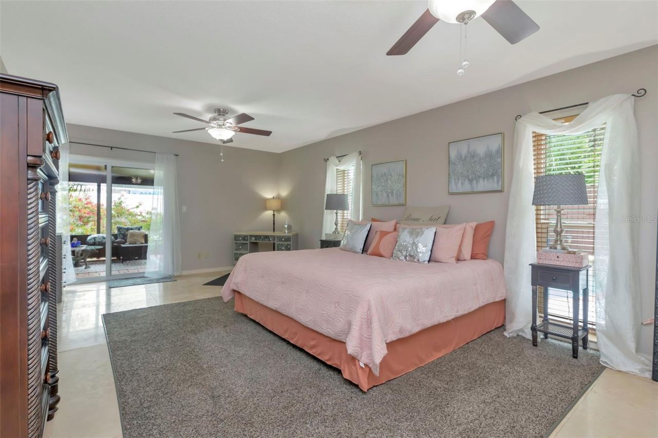 8233 Forest Circle, Seminole, FL 33776 Photo