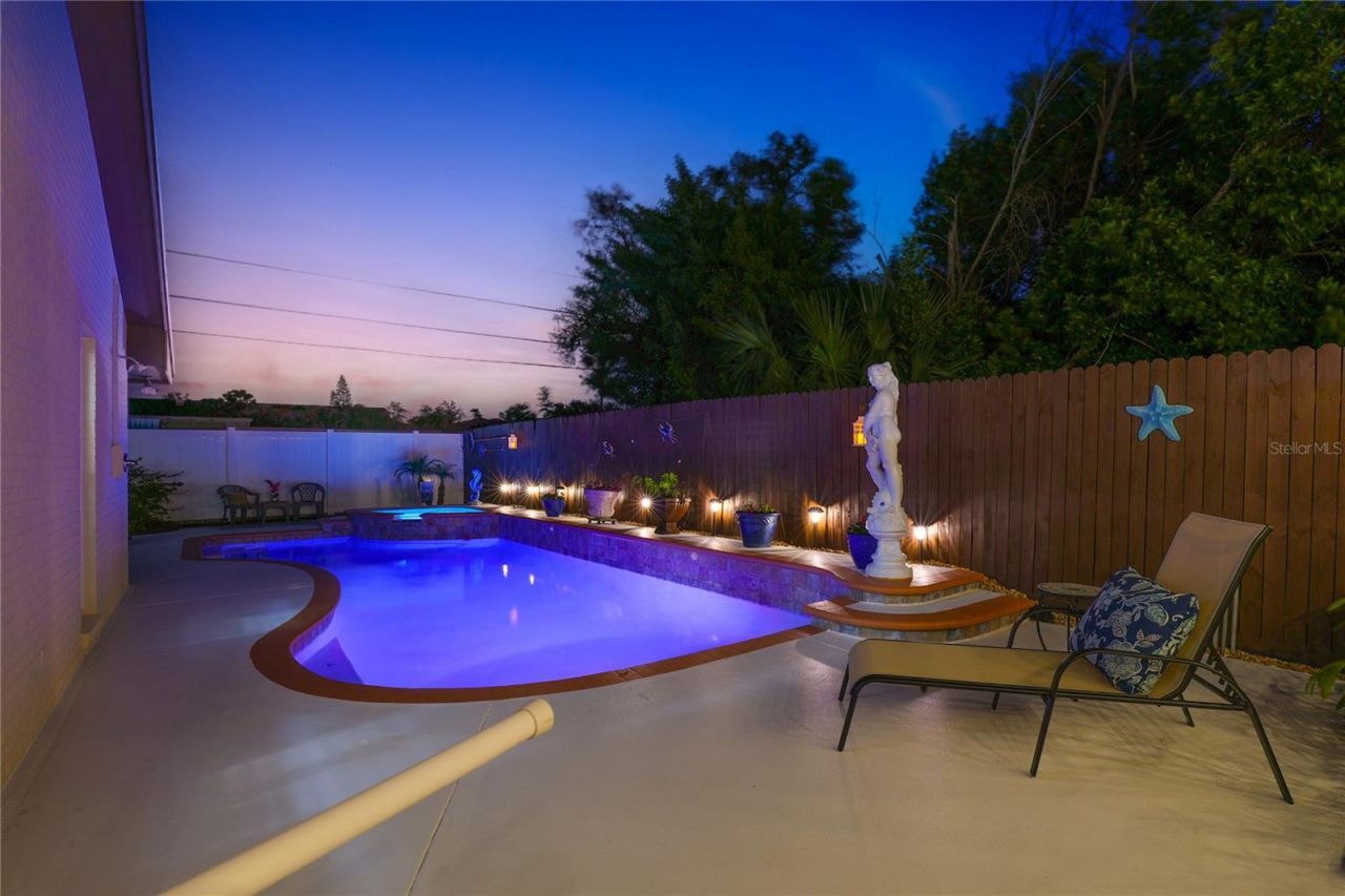 8233 Forest Circle, Seminole, FL 33776 Photo