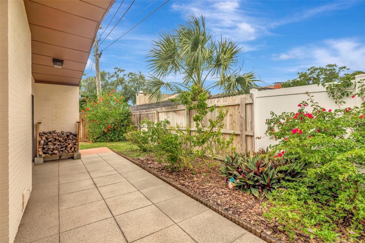 8233 Forest Circle, Seminole, FL 33776 Photo