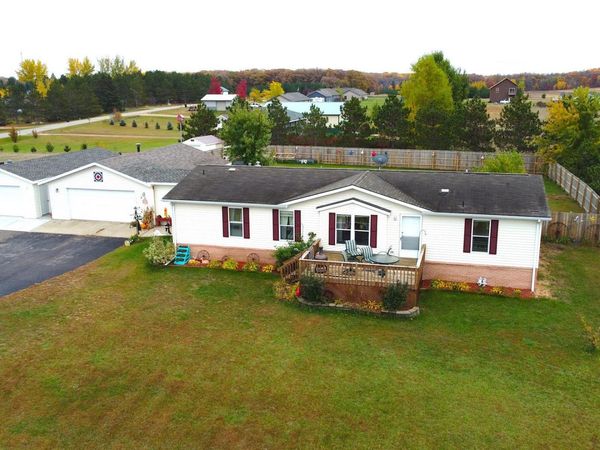 128 Lynn Road , Ottertail, MN 56571