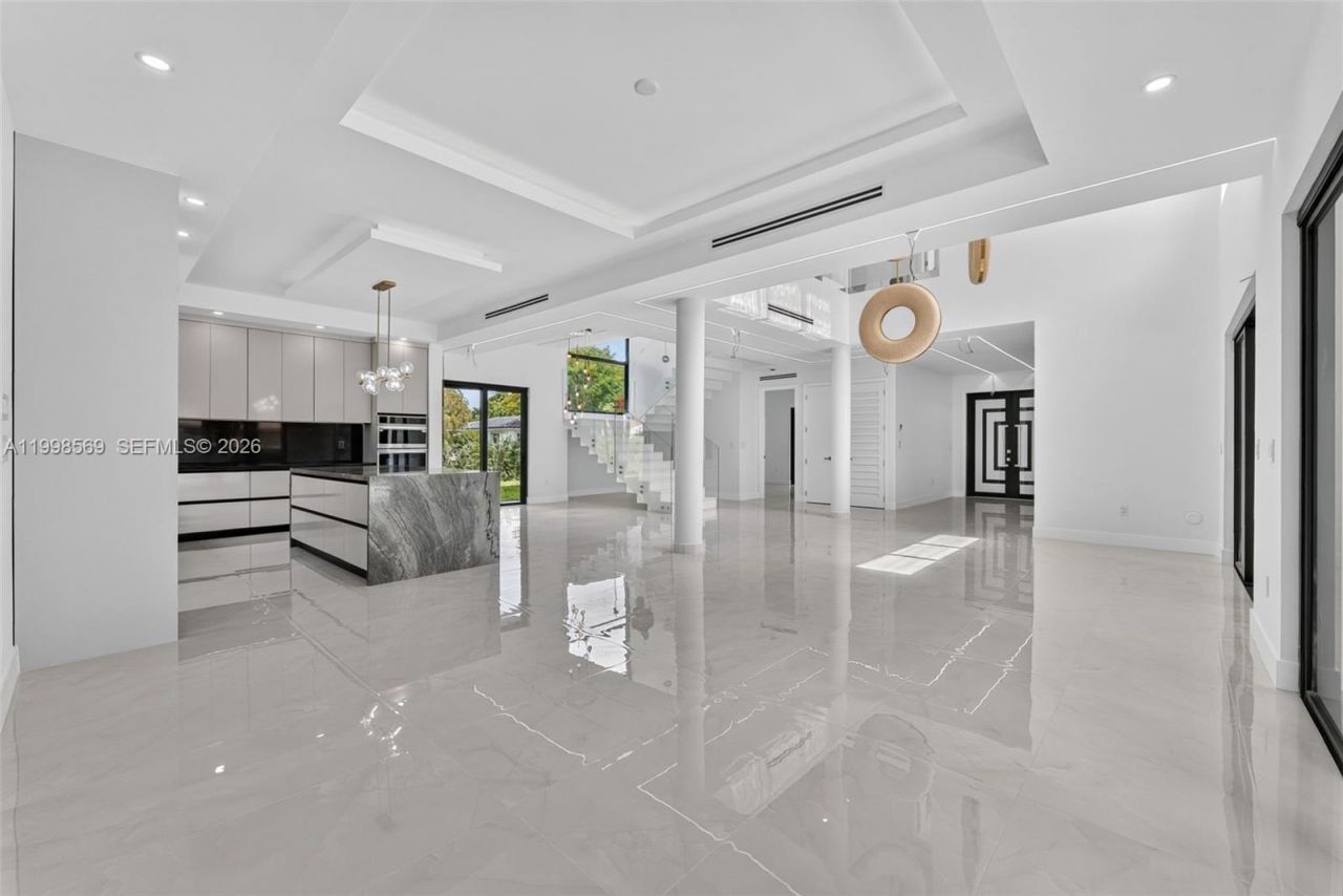 9833 N Miami Ave, Miami Shores, FL 33150 Photo