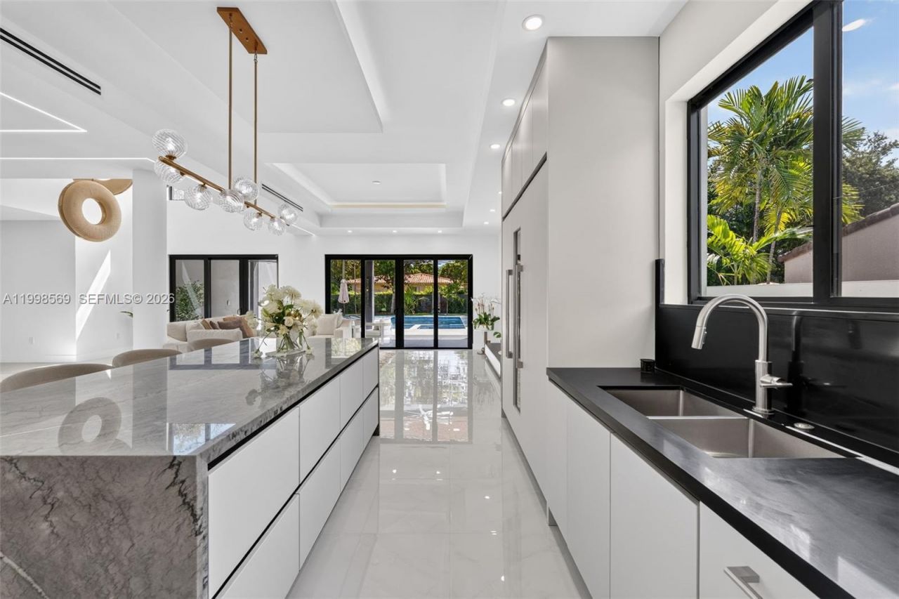 9833 N Miami Ave, Miami Shores, FL 33150 Photo