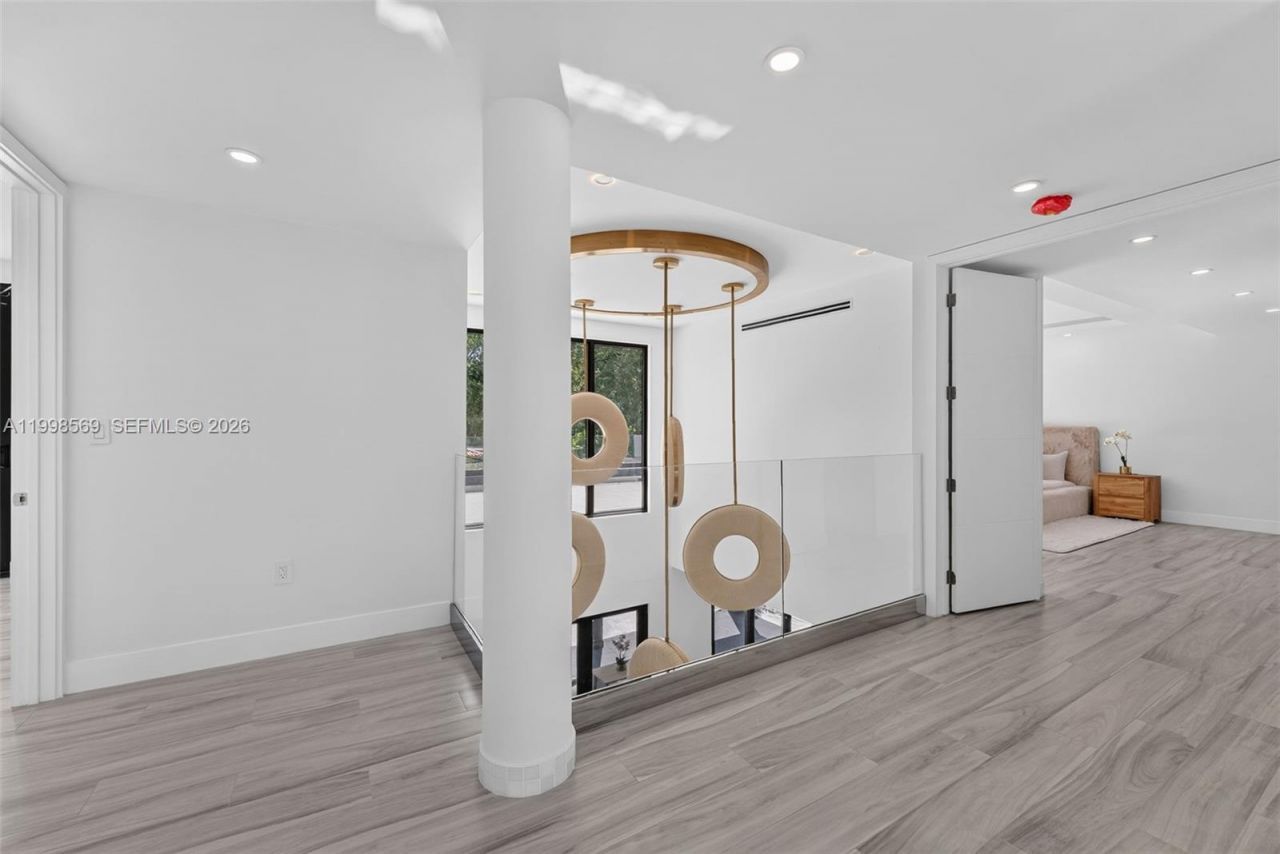 9833 N Miami Ave, Miami Shores, FL 33150 Photo