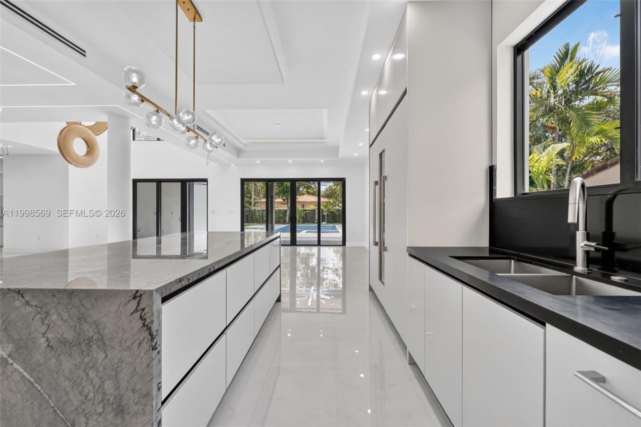 9833 N Miami Ave, Miami Shores, FL 33150 Photo