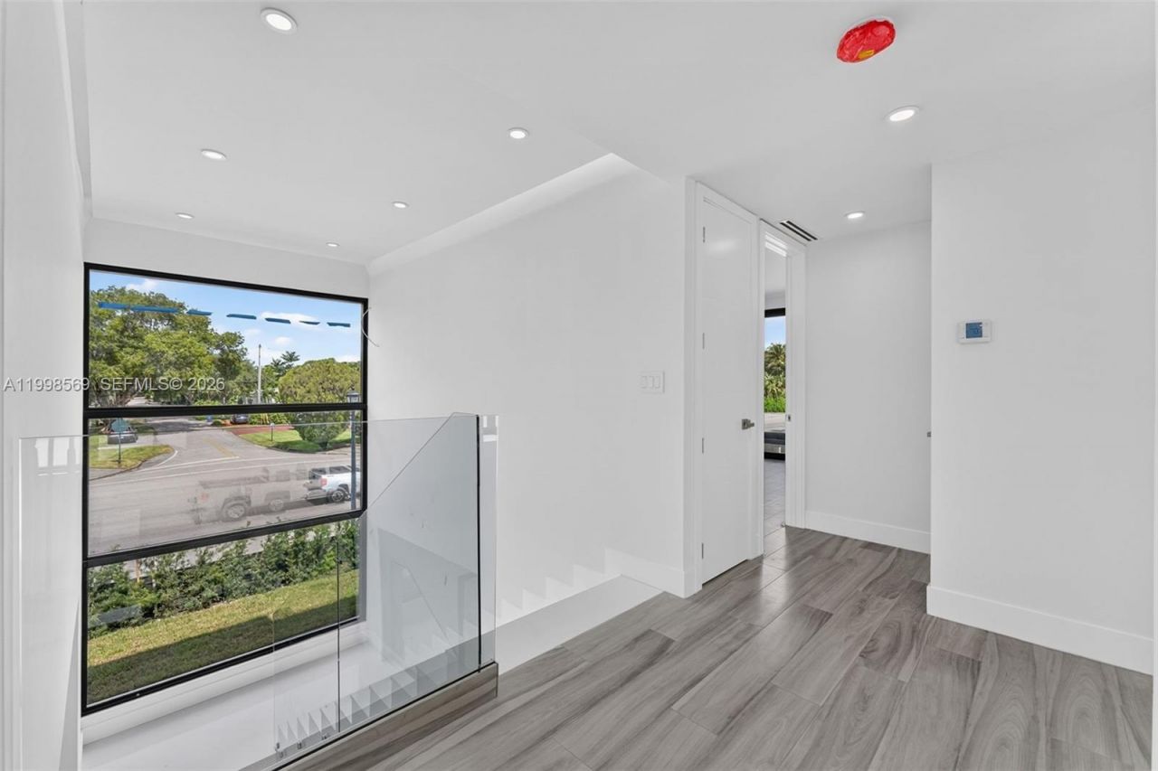 9833 N Miami Ave, Miami Shores, FL 33150 Photo