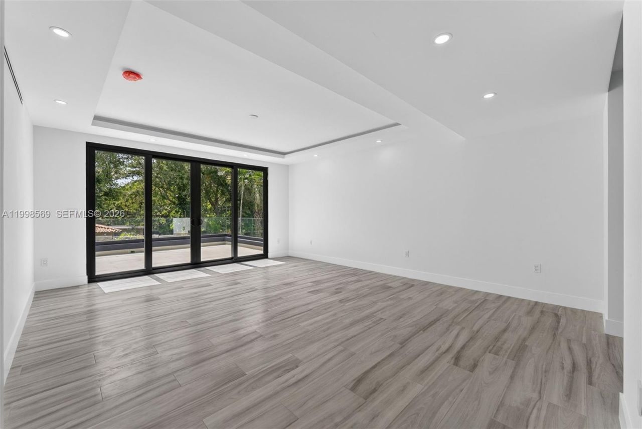 9833 N Miami Ave, Miami Shores, FL 33150 Photo