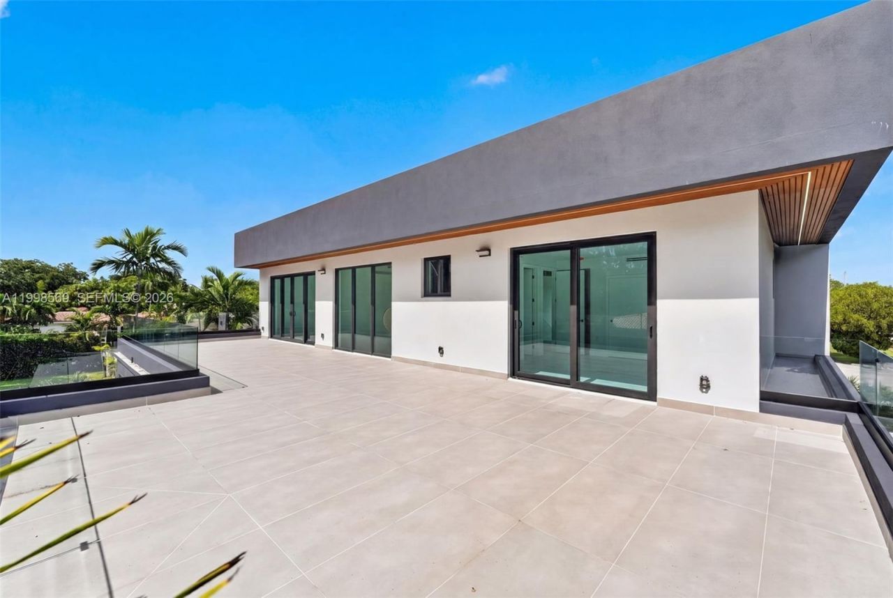 9833 N Miami Ave, Miami Shores, FL 33150 Photo