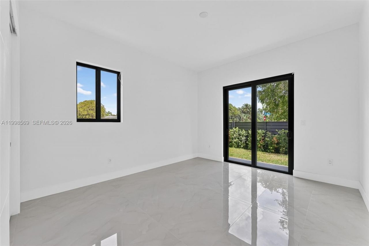 9833 N Miami Ave, Miami Shores, FL 33150 Photo