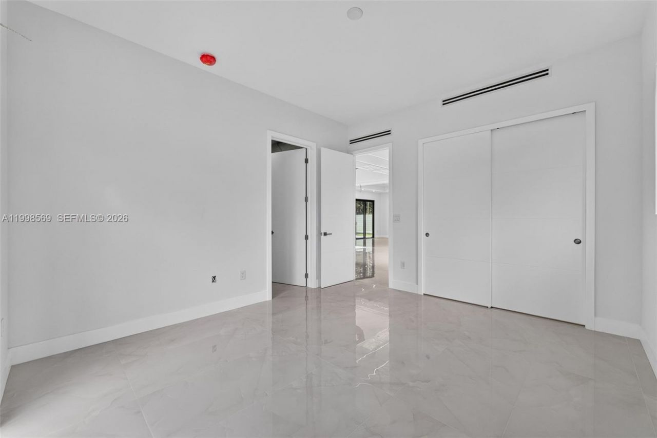 9833 N Miami Ave, Miami Shores, FL 33150 Photo