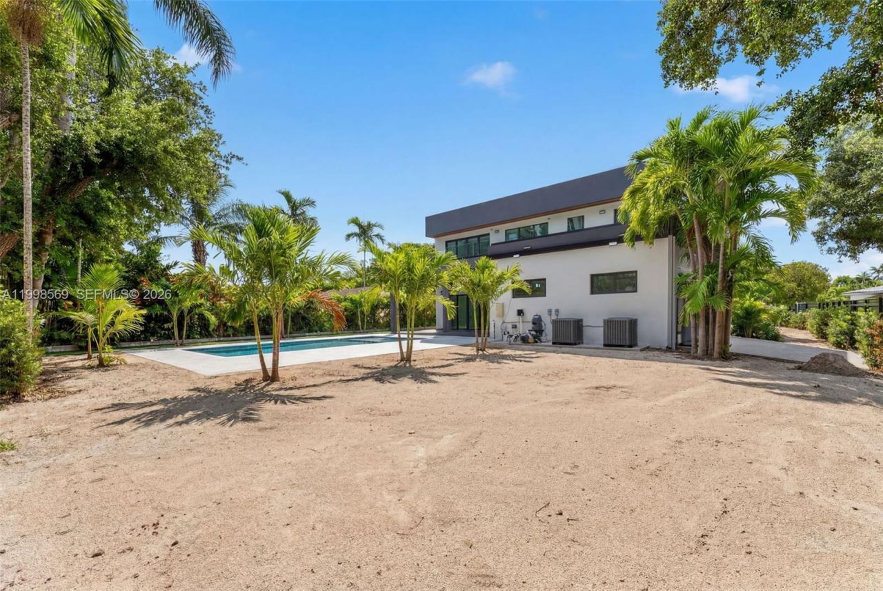 9833 N Miami Ave, Miami Shores, FL 33150 Photo