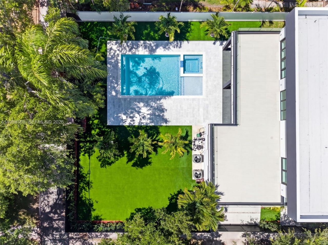 9833 N Miami Ave, Miami Shores, FL 33150 Photo