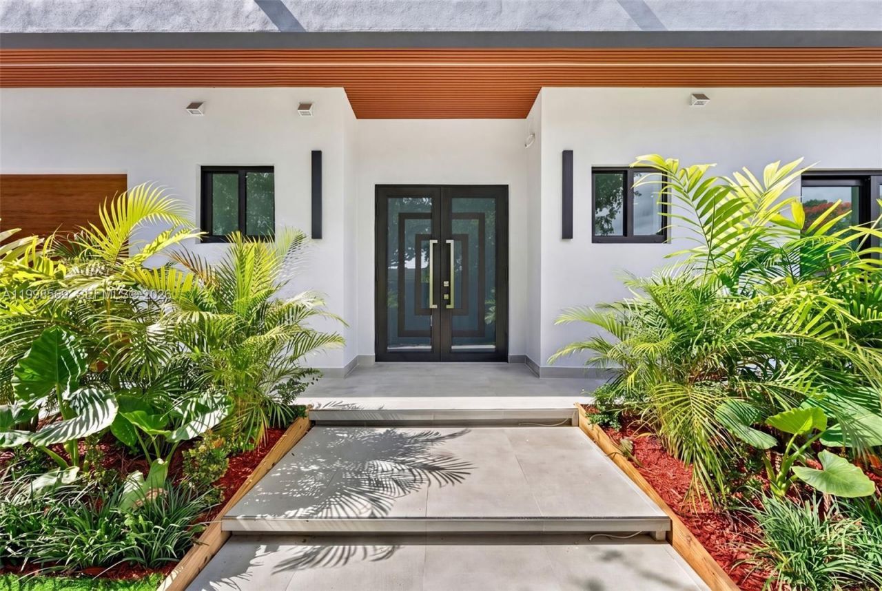 9833 N Miami Ave, Miami Shores, FL 33150 Photo