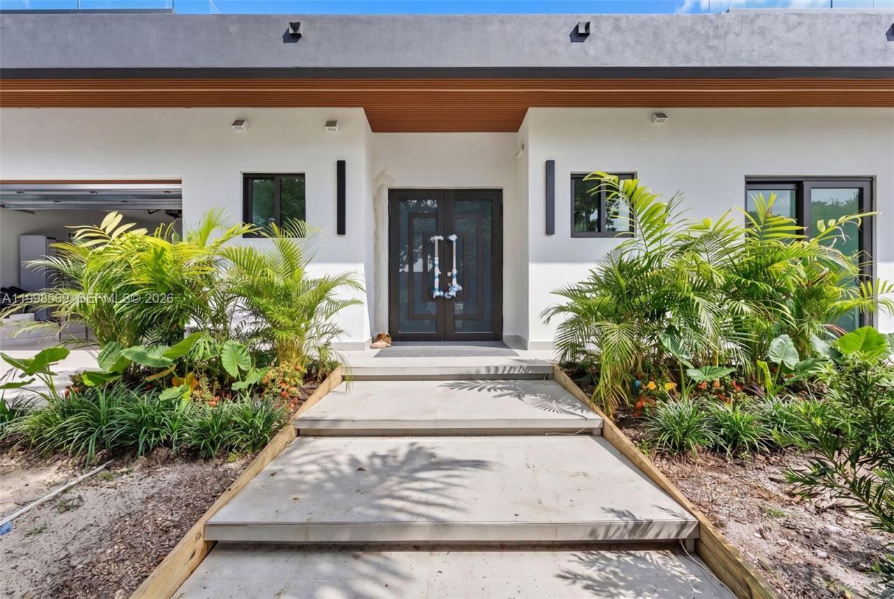 9833 N Miami Ave, Miami Shores, FL 33150 Photo