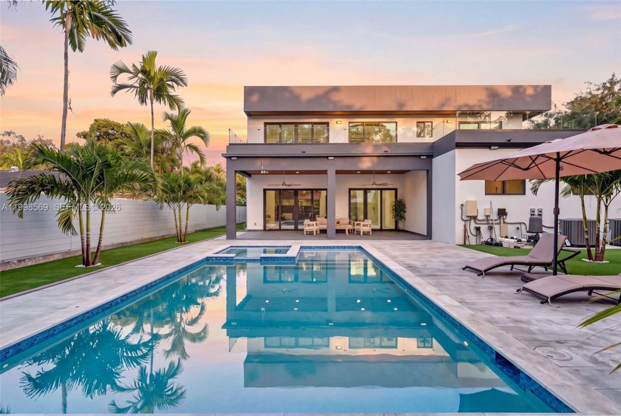 9833 N Miami Ave, Miami Shores, FL 33150 Photo