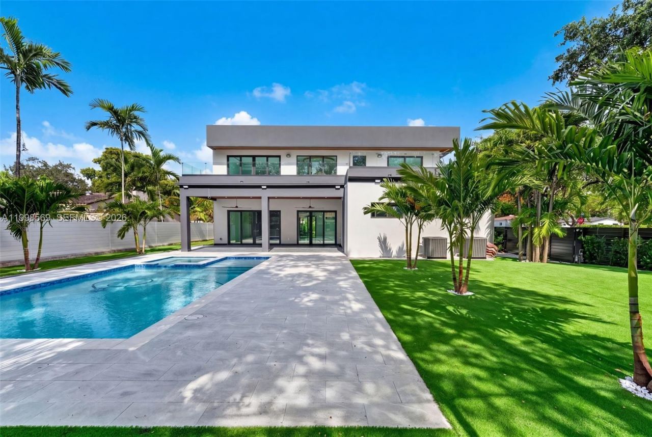 9833 N Miami Ave, Miami Shores, FL 33150 Photo