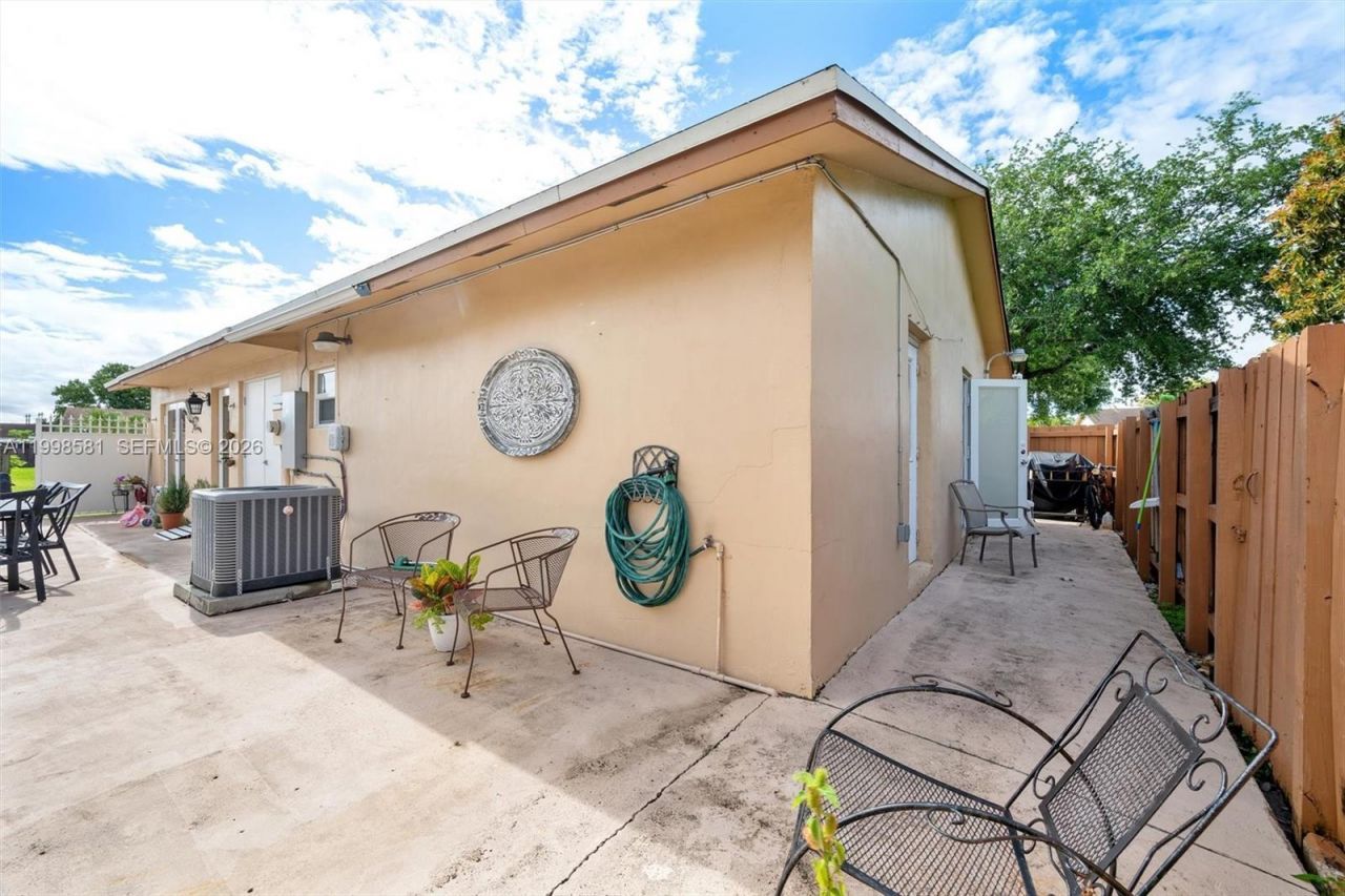 4218 SW 138th Ct, Miami, FL 33175 Photo