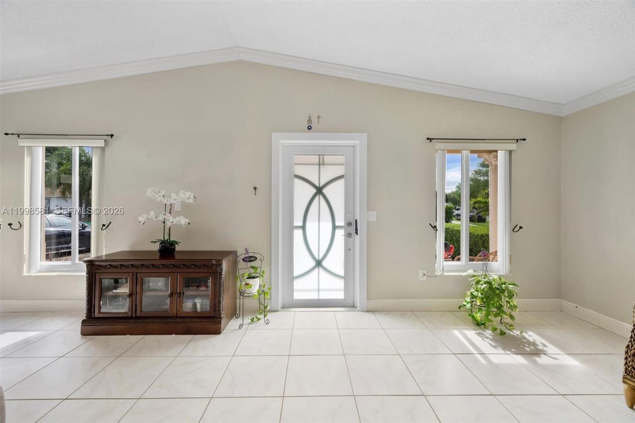 4218 SW 138th Ct, Miami, FL 33175 Photo