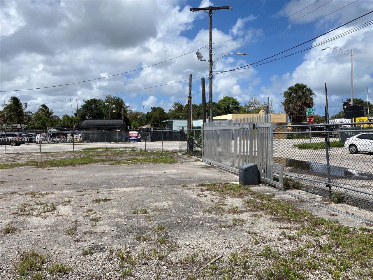 300 NW 79th St, Miami, FL 33150 Photo