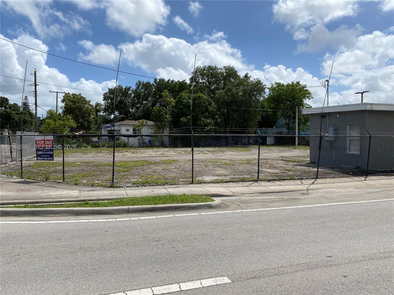 300 NW 79th St, Miami, FL 33150 Photo