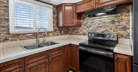 7730 Tamra Drive, Reno, NV 89506 Photo