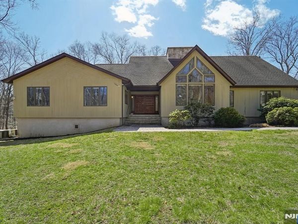 30 Ironia Mendham Road, Chester Township, NJ 07930