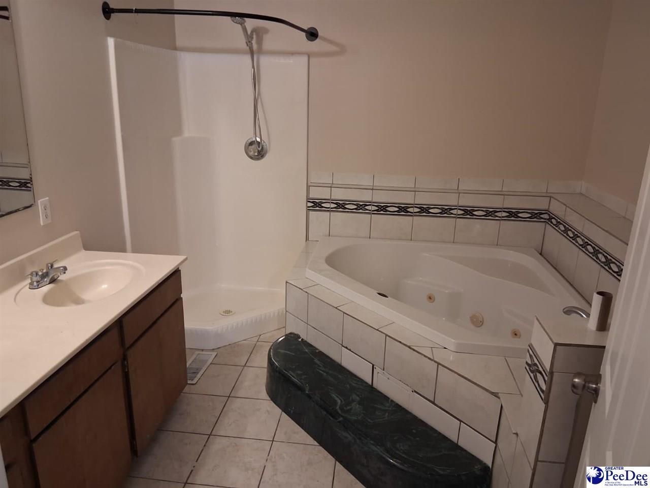 1225 Manorway Drive Photo 10