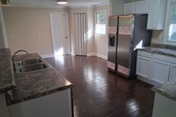 1225 Manorway Drive photo 4