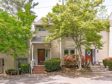 203 Oak Hollow Court, Raleigh, NC 27613