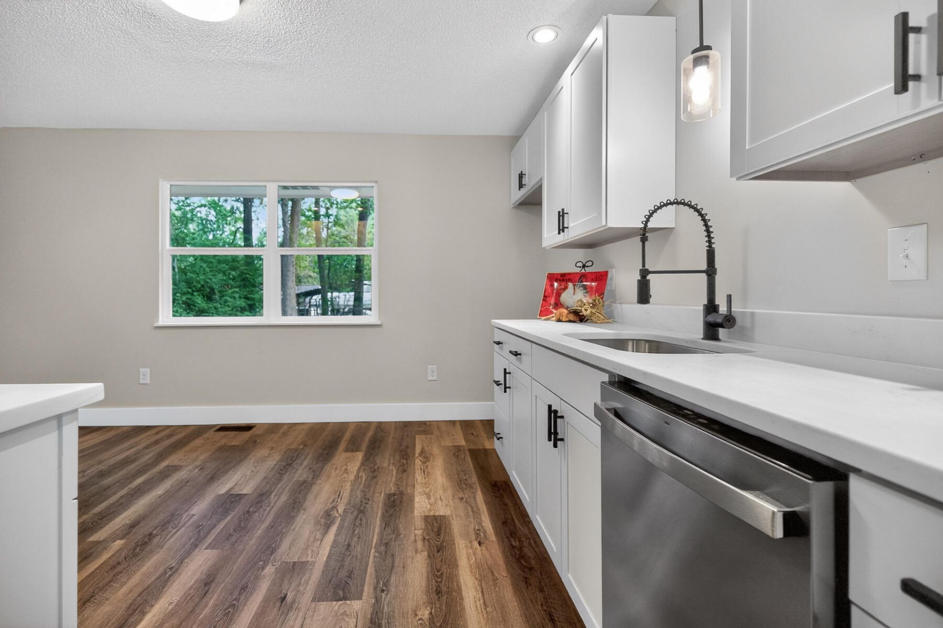 217 Tupperway Drive Photo 11