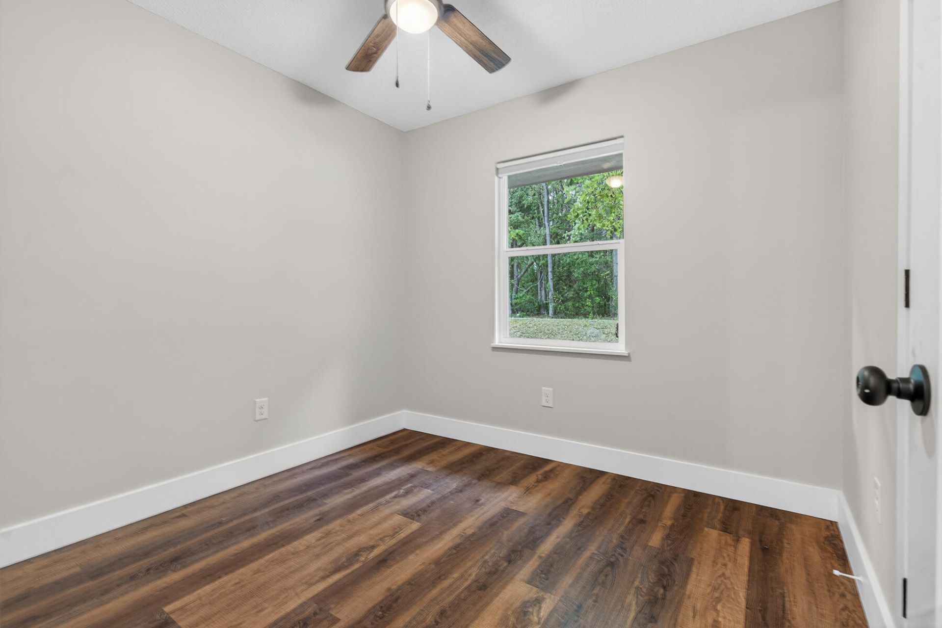 217 Tupperway Drive Photo 18