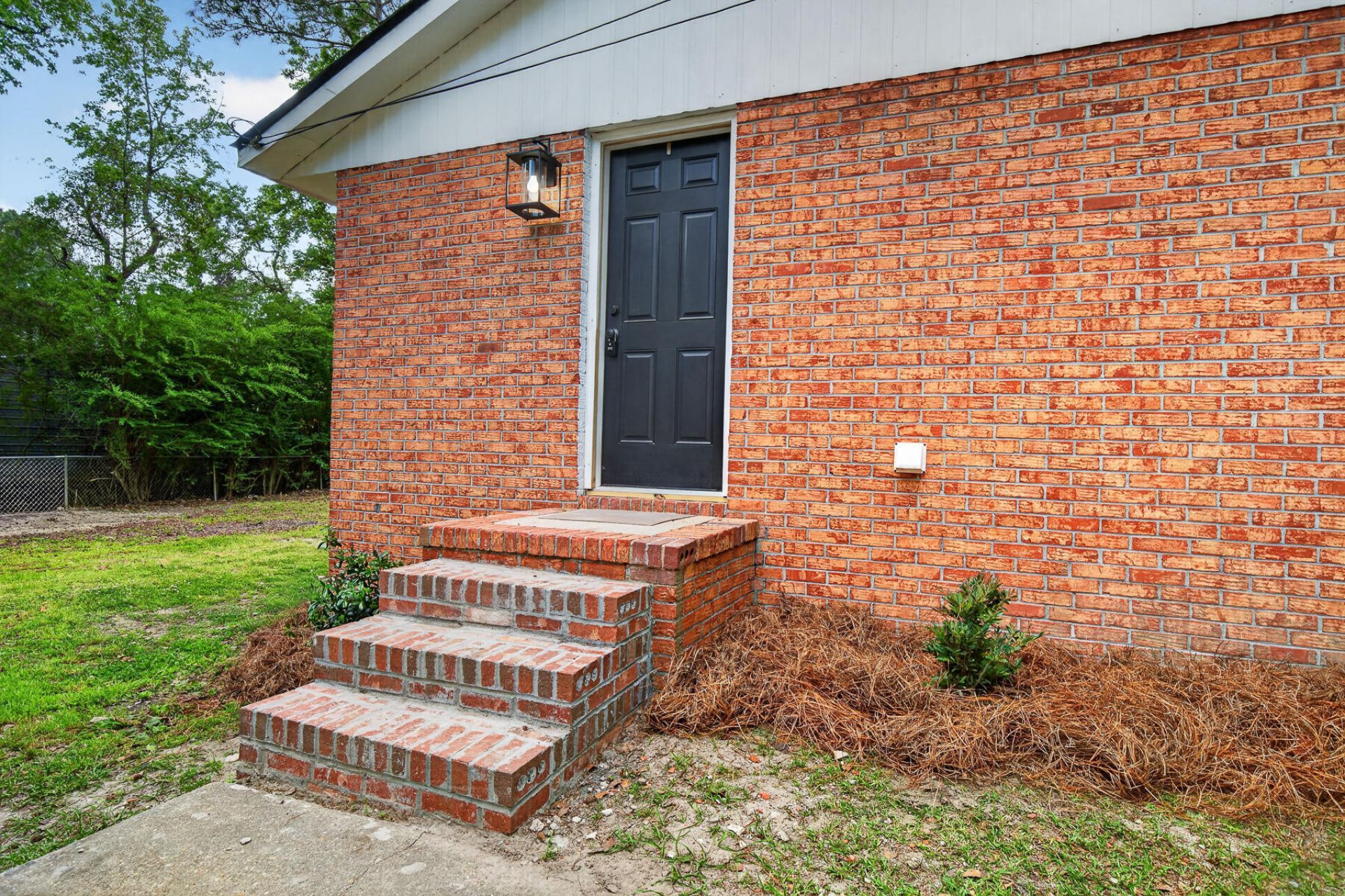 217 Tupperway Drive Photo 27