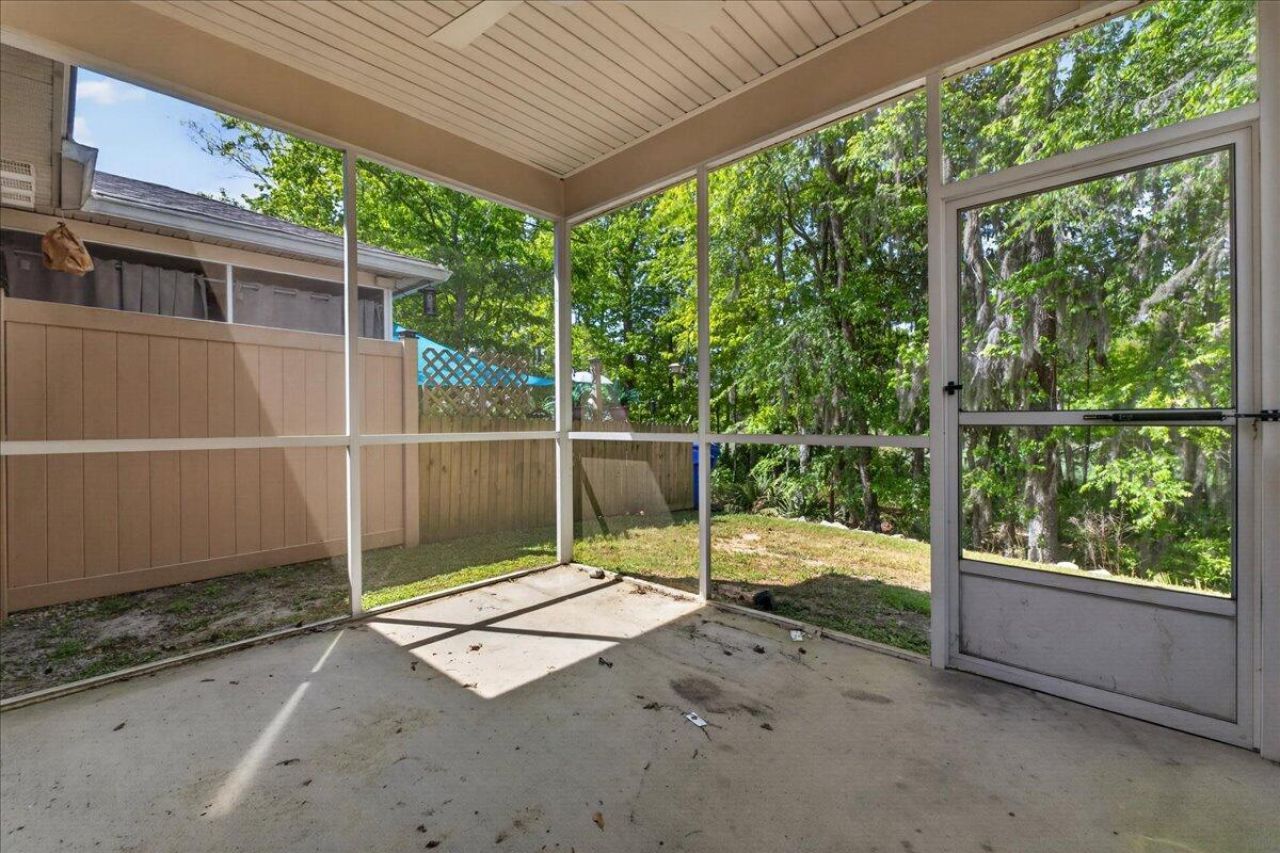 7795 Park Gate Drive Photo 23