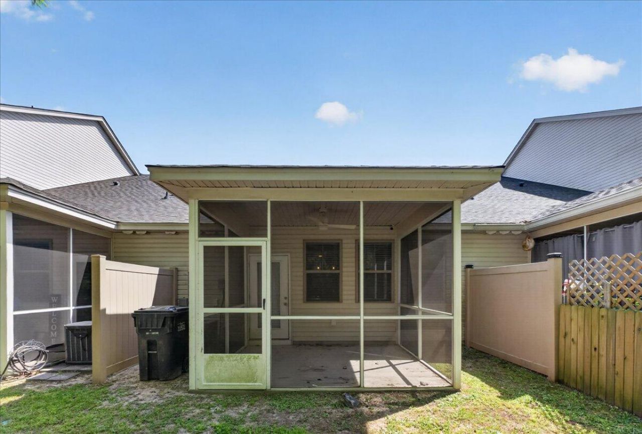 7795 Park Gate Drive Photo 27