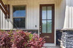 7795 Park Gate Drive photo 4