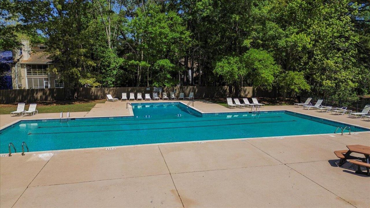 7795 Park Gate Drive Photo 33