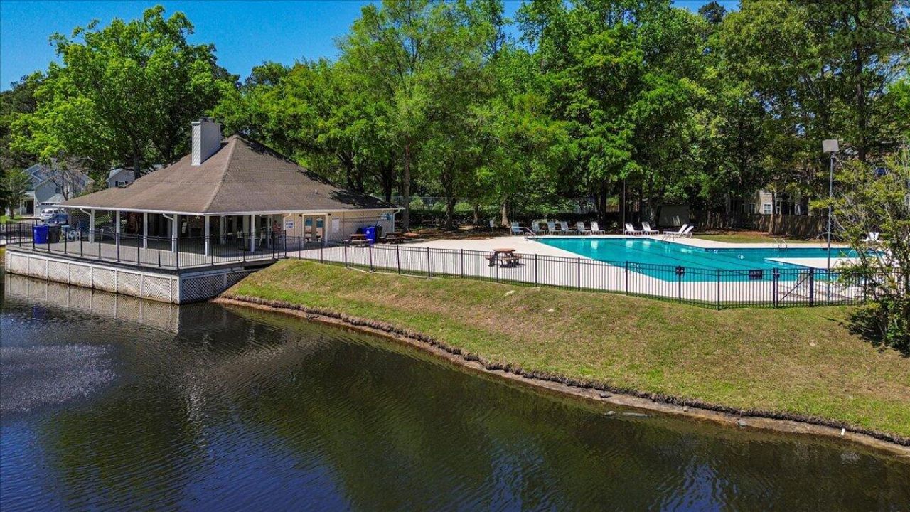 7795 Park Gate Drive Photo 35